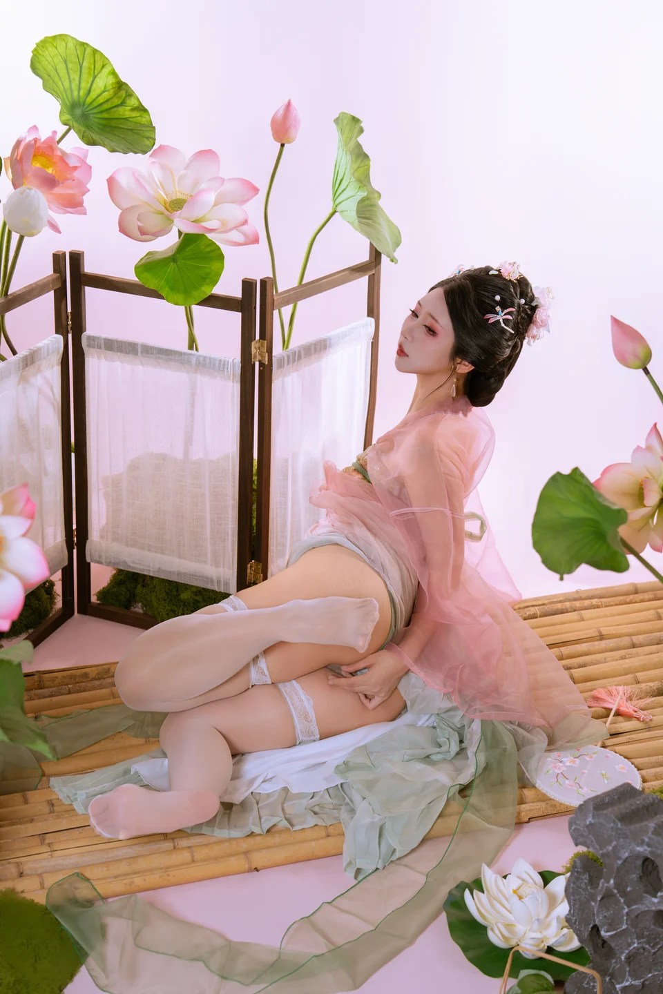 云溪溪&奶桃桃 - 采莲 [90P-2GB] tg@simisebaisi 【丝足阁】010.webp